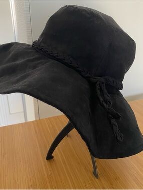 Black Braided-Band Wide Brim Hat